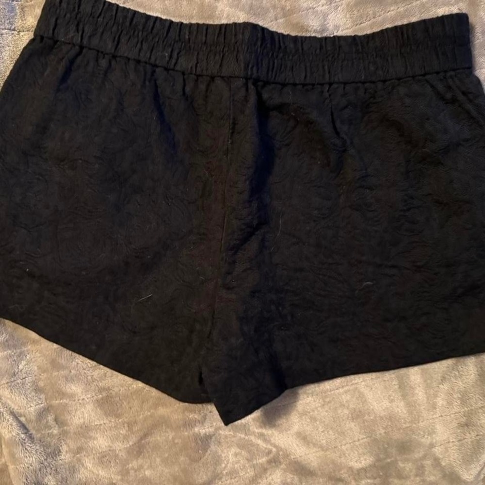 J.Crew Womens Black Textured Jacquard Paisley Shorts Size 4 Elastic Waist - Picture 2 of 6